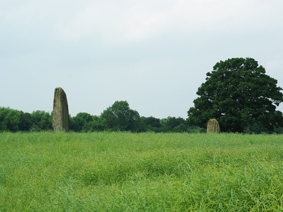 The Devil's Arrows, Boroughbridge. Photo by Kevin Waterhouse, CC BY-SA 2.0, via Wikimedia Commons. The Devil's Arrows, Boroughbridge