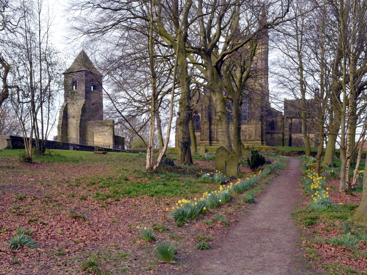 St. Mary's Church, Mirfield. Photo by Habiloid, CC BY-SA 2.0, via Wikimedia Commons. St. Mary's Church, Mirfield