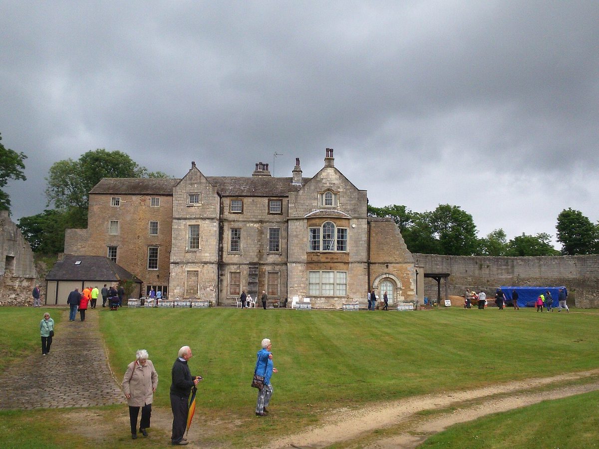 Tickhill Castle House. Photo by Warofdreams, CC BY-SA 4.0, via Wikimedia Commons. Tickhill Castle House